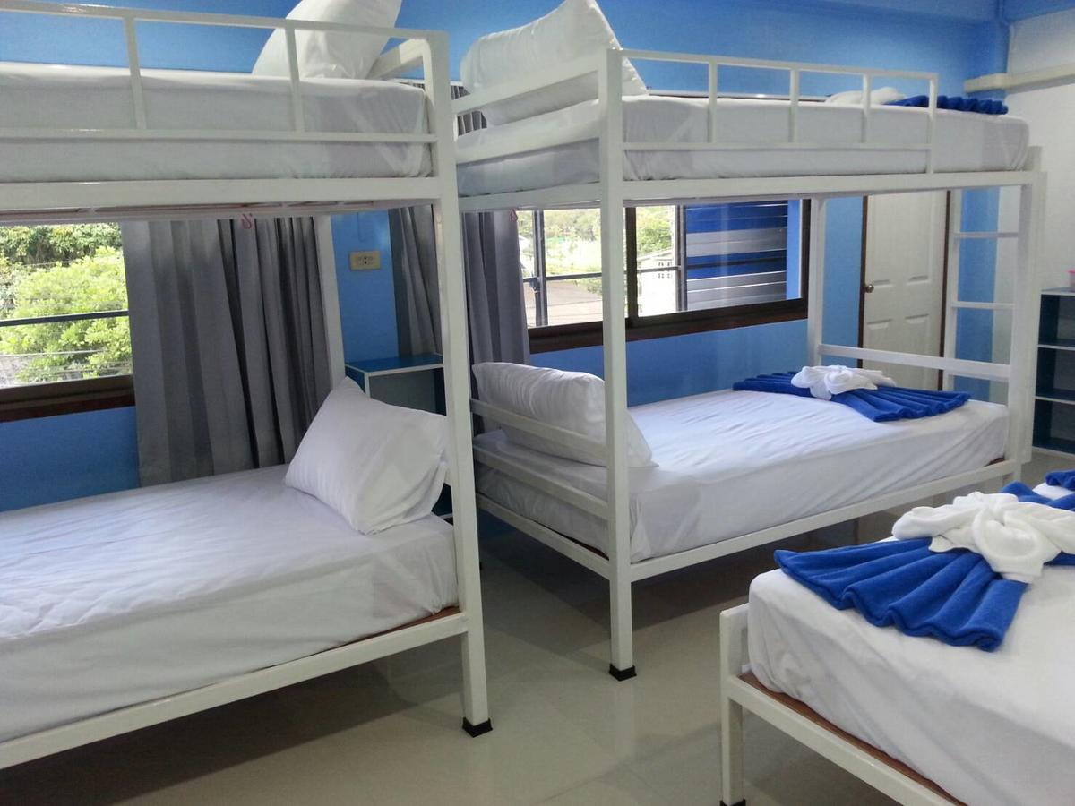 Madinah Hostel Ranong Ban Lum Than Экстерьер фото