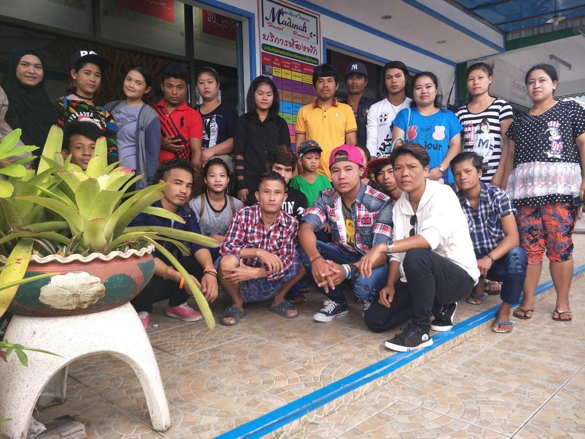 Madinah Hostel Ranong Ban Lum Than Экстерьер фото
